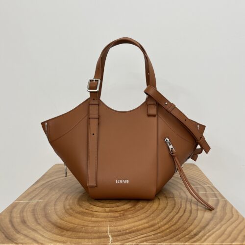 Alternative view of LOEWE Hammock Flip Hammock Bag (Copy)