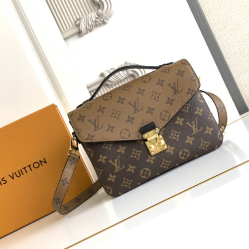 Louis Vuitton Metis East West horizontal messenger bag