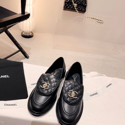 Chanel flat quilted loafers