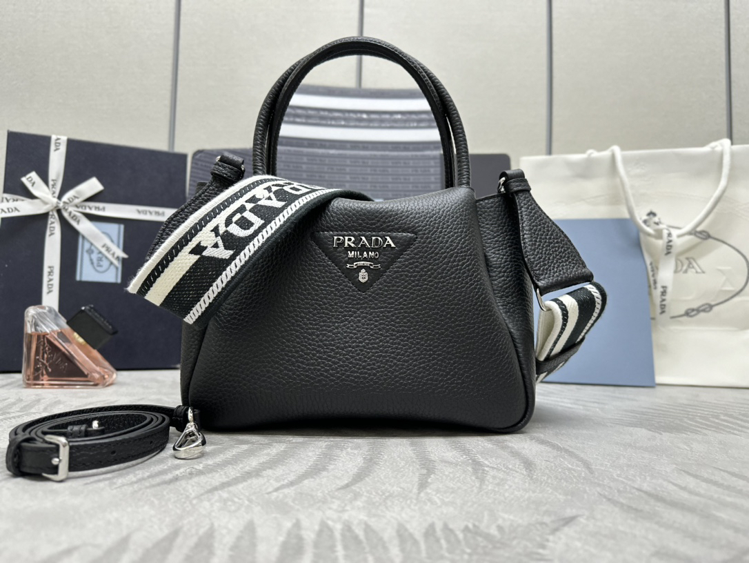 Prada 1BC145 genuine leather handbag
