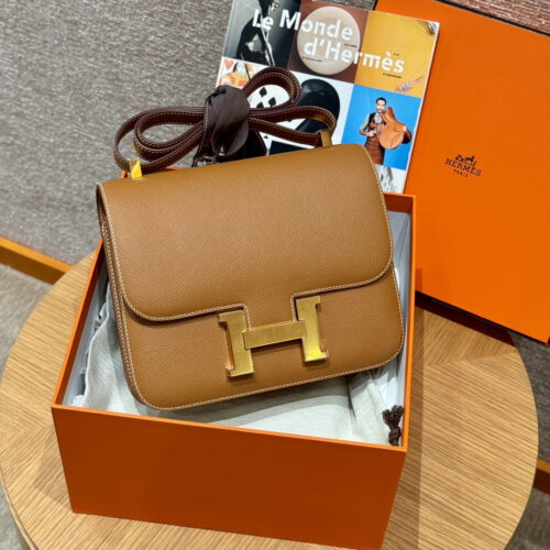 Alternative view of Hermès Constance