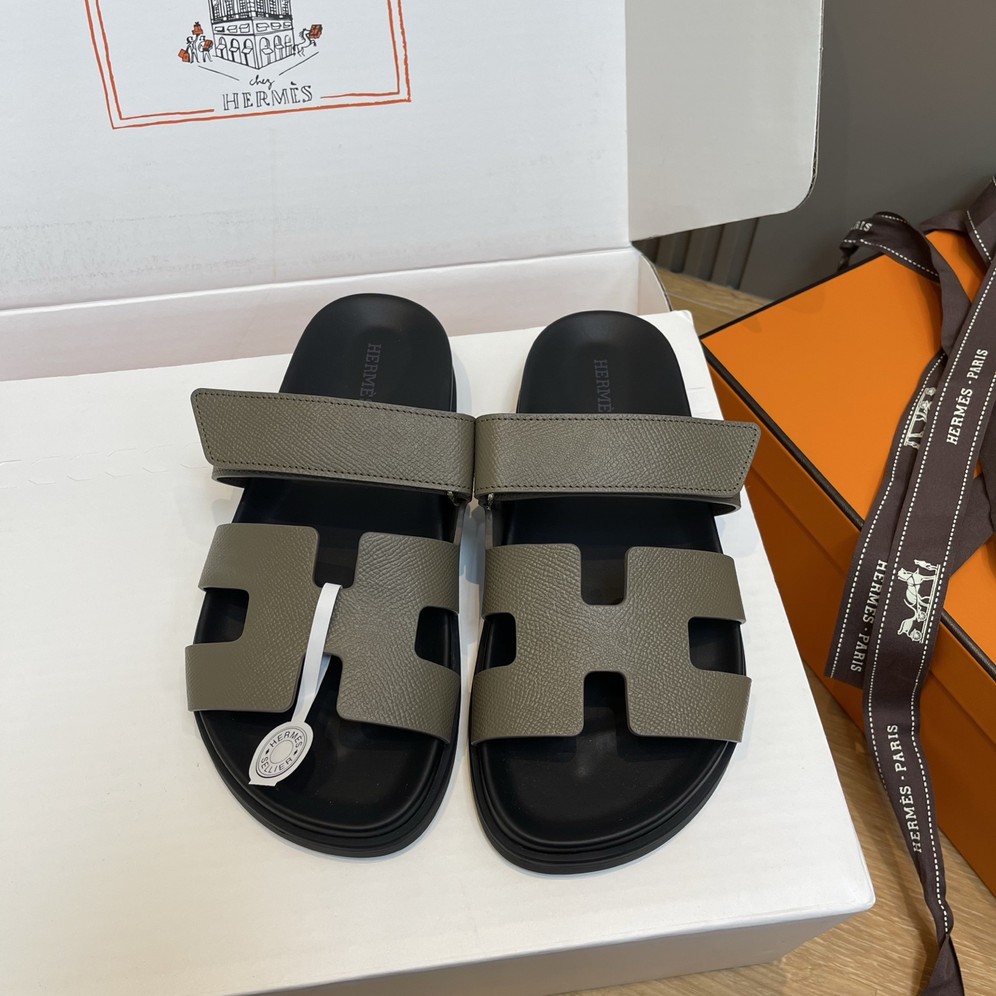 Hermès Chypre series Velcro H-shaped sandals - Image 4