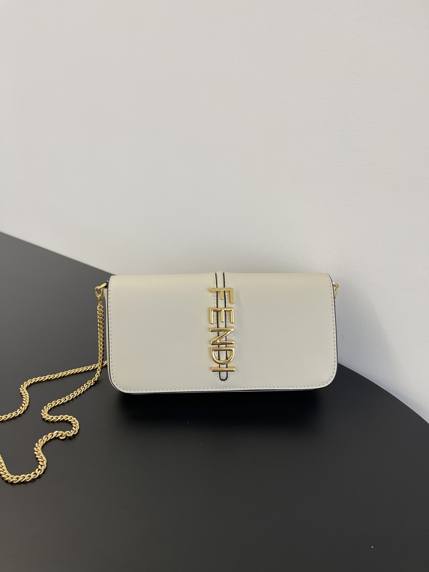 FENDI Fendigraphy Wallet on Chain - Image 6