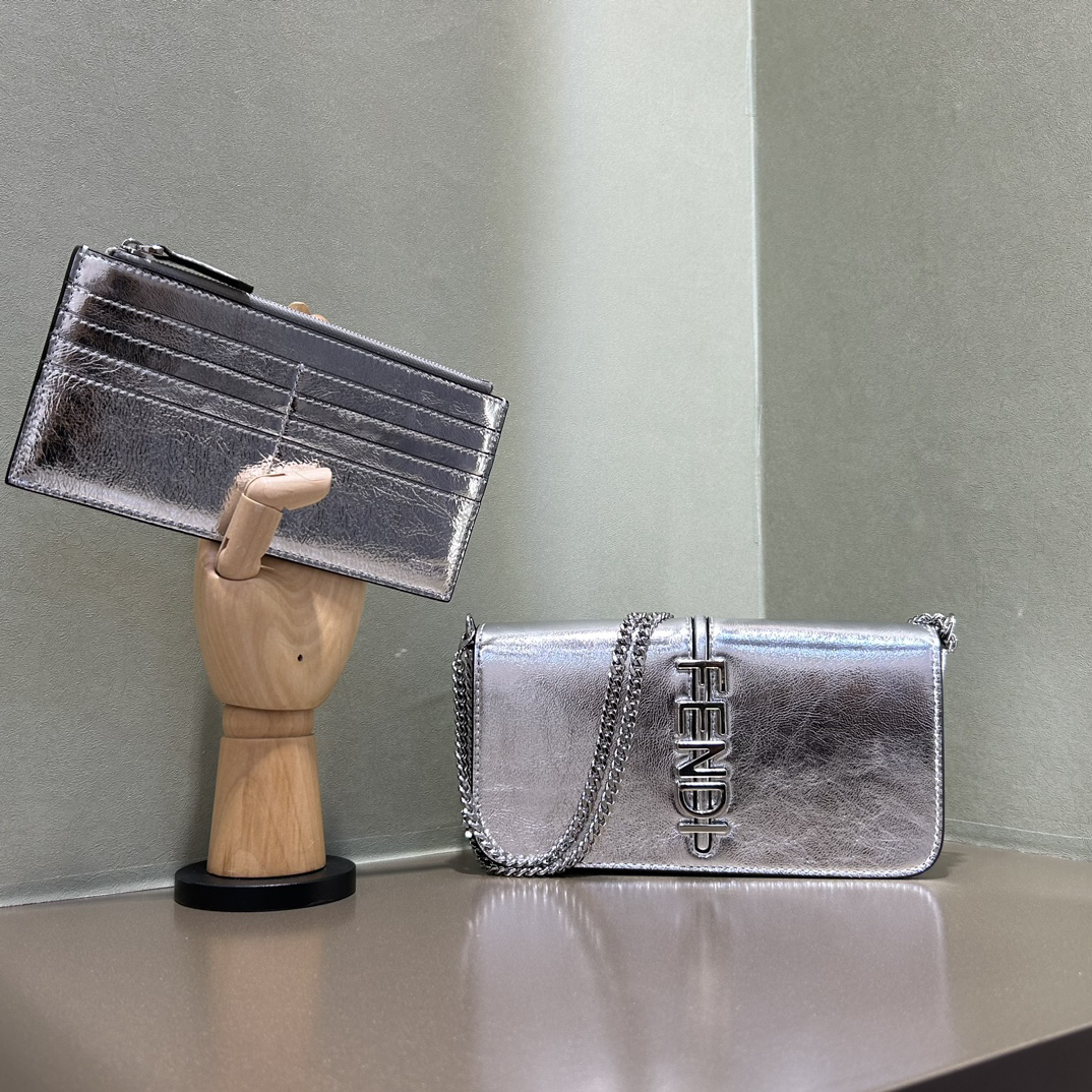 FENDI Fendigraphy Wallet on Chain - Image 5