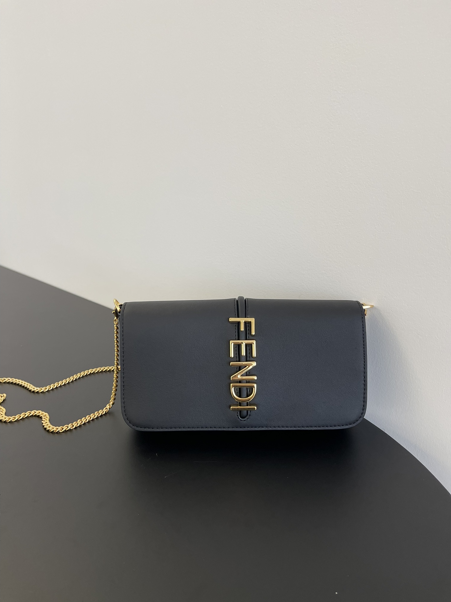FENDI Fendigraphy Wallet on Chain - Image 2