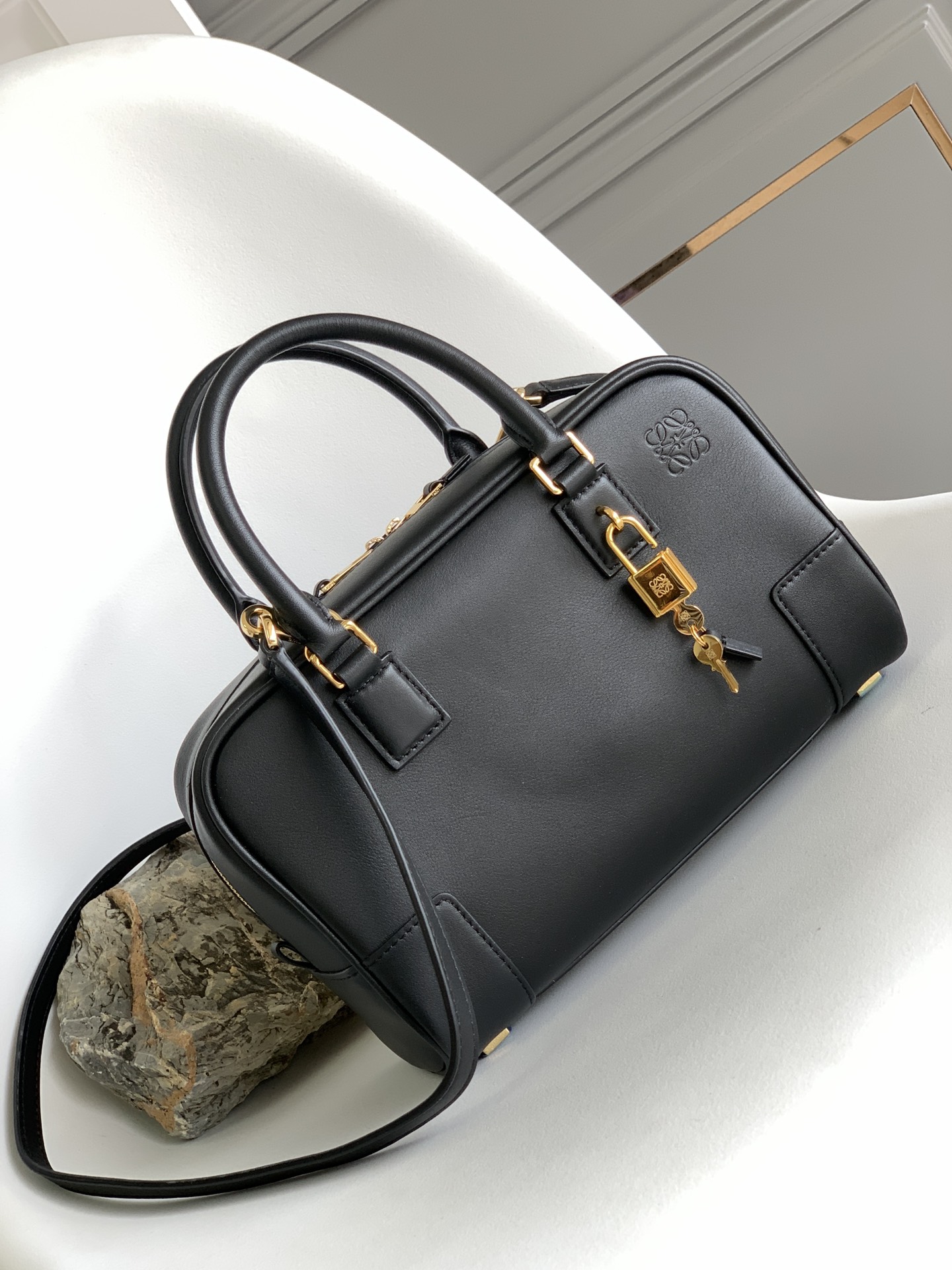 LOEWE Amazona 23 handbag
