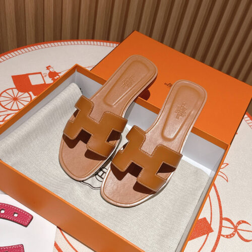 Alternative view of Hermès Oran Classic H-Shaped Flat Sandals