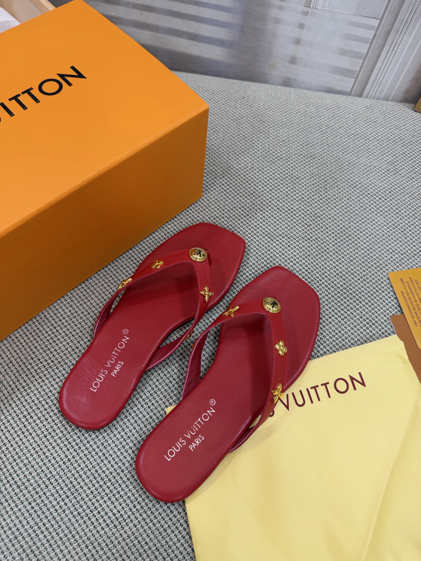 Louis Vuitton GAIA Flat Flip-Flops - Image 4