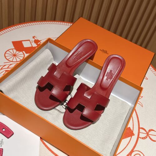 Alternative view of Hermès Oran Classic H-Shaped Flat Sandals