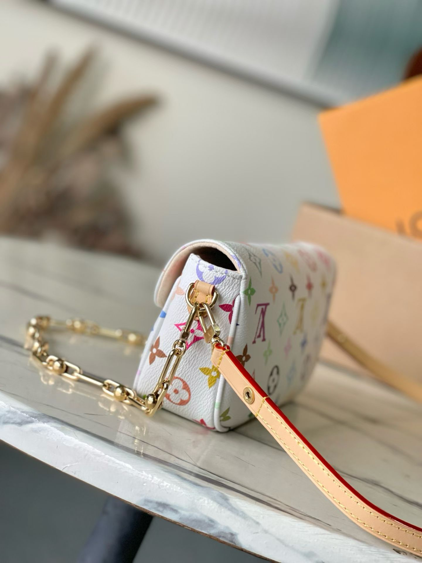 Louis Vuitton × Takashi Murakami collaboration WOC Ivy baguette bag - Image 3
