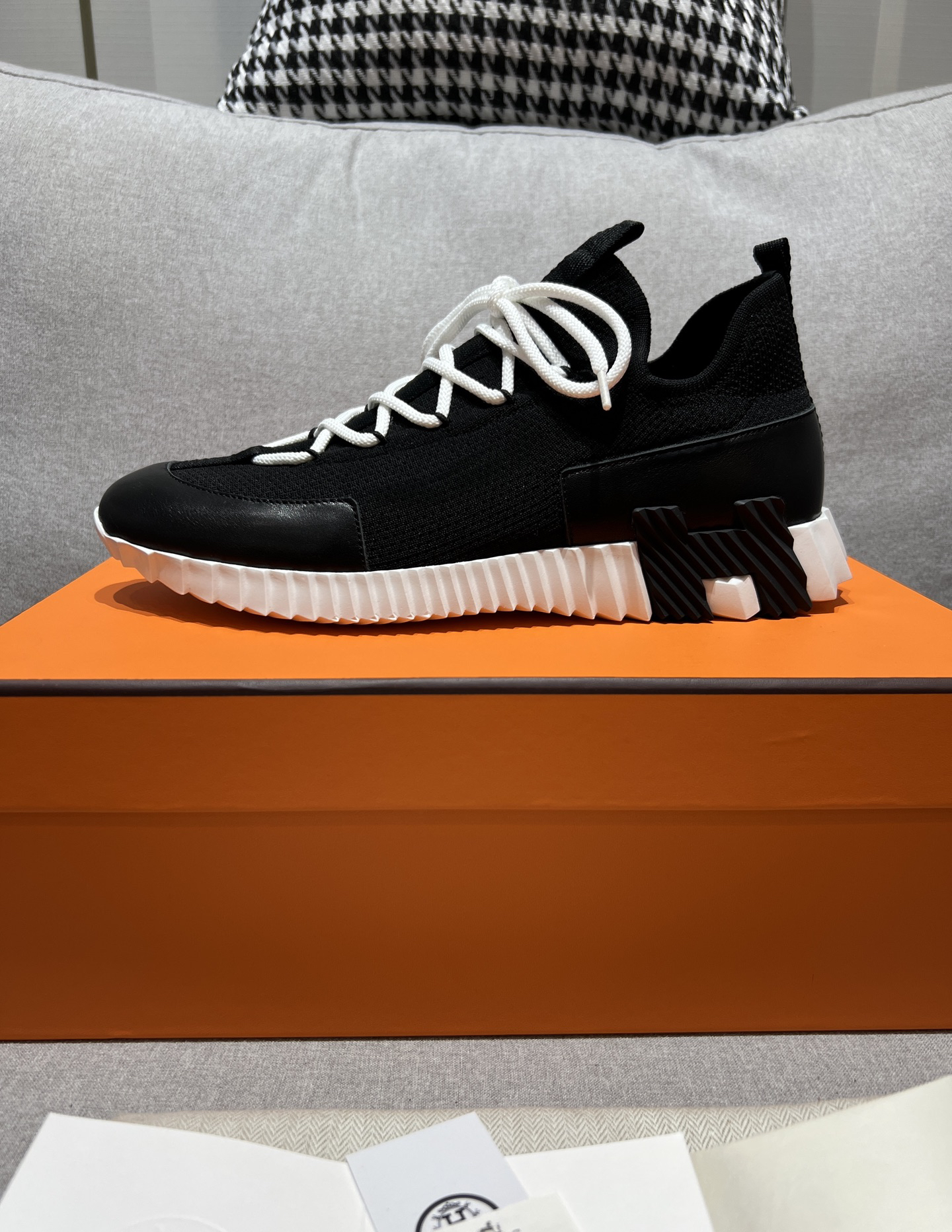 Hermès Lift series knitted couple sneakers - Image 3
