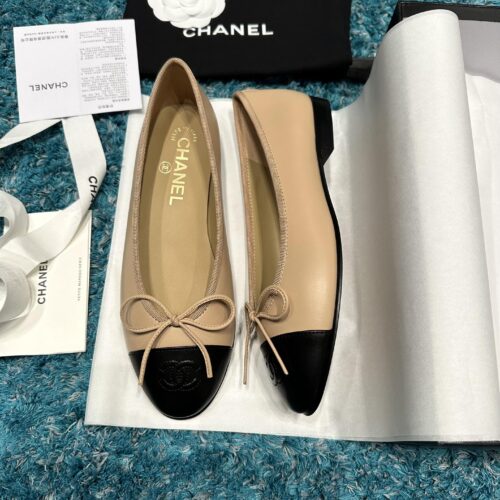 Alternative view of Chanel round-toe ballet shoes