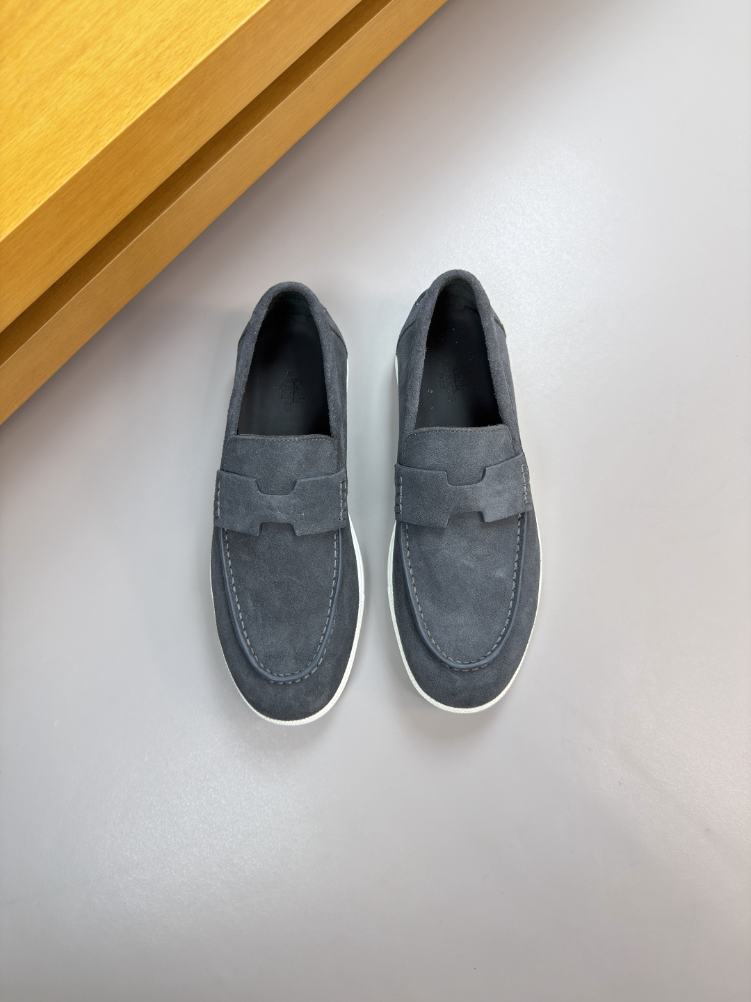 Hermès Job Collection Casual Loafers - Image 4