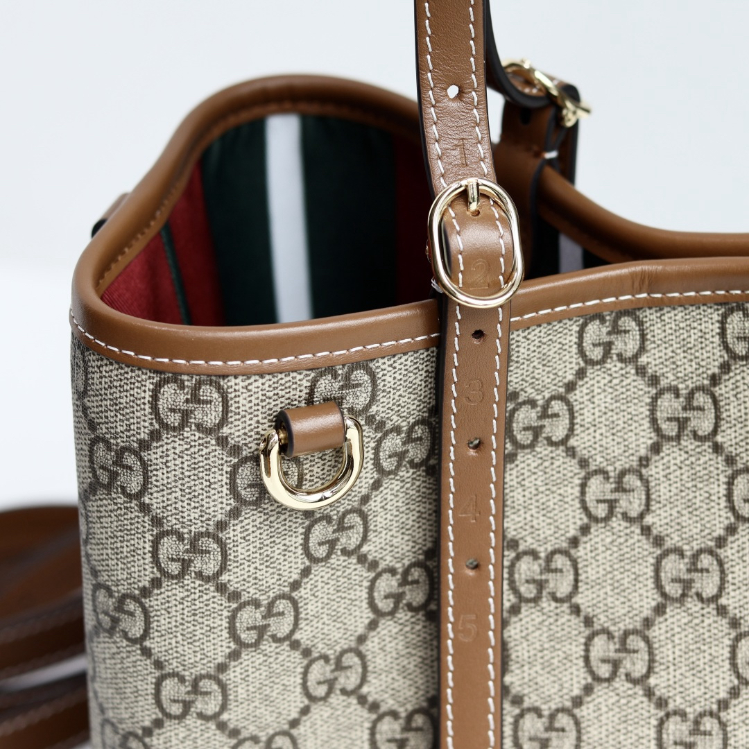 Gucci GG Emblem Classic Monogram Tote Bag - Image 3