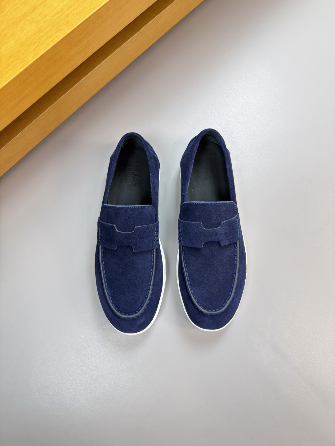 Hermès Job Collection Casual Loafers - Image 5
