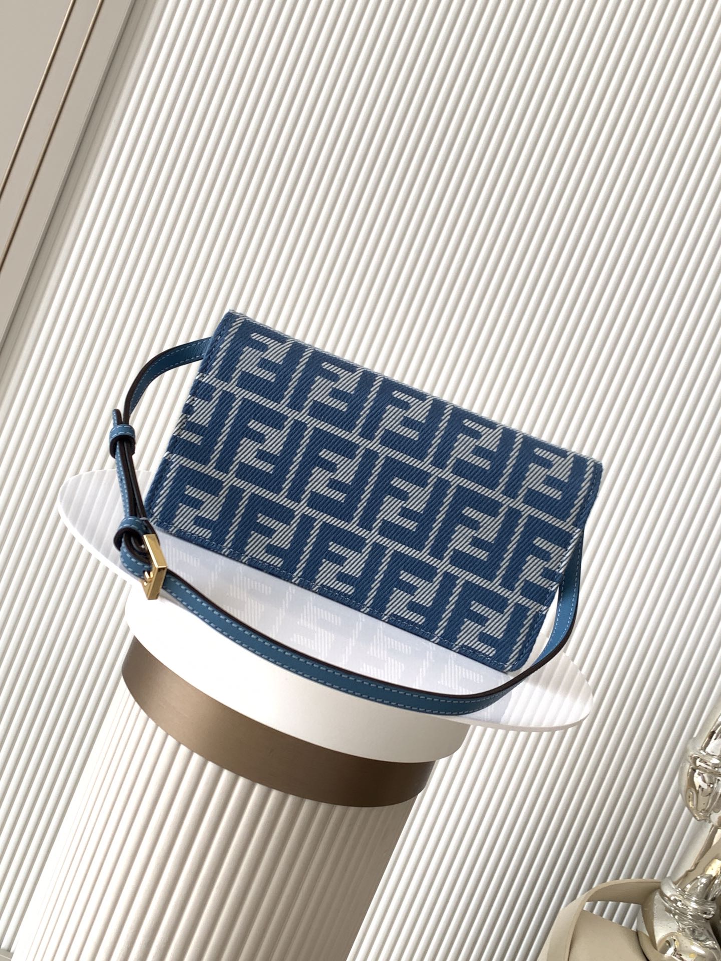 Fendi Baguette Chain WOC Bag - Image 3