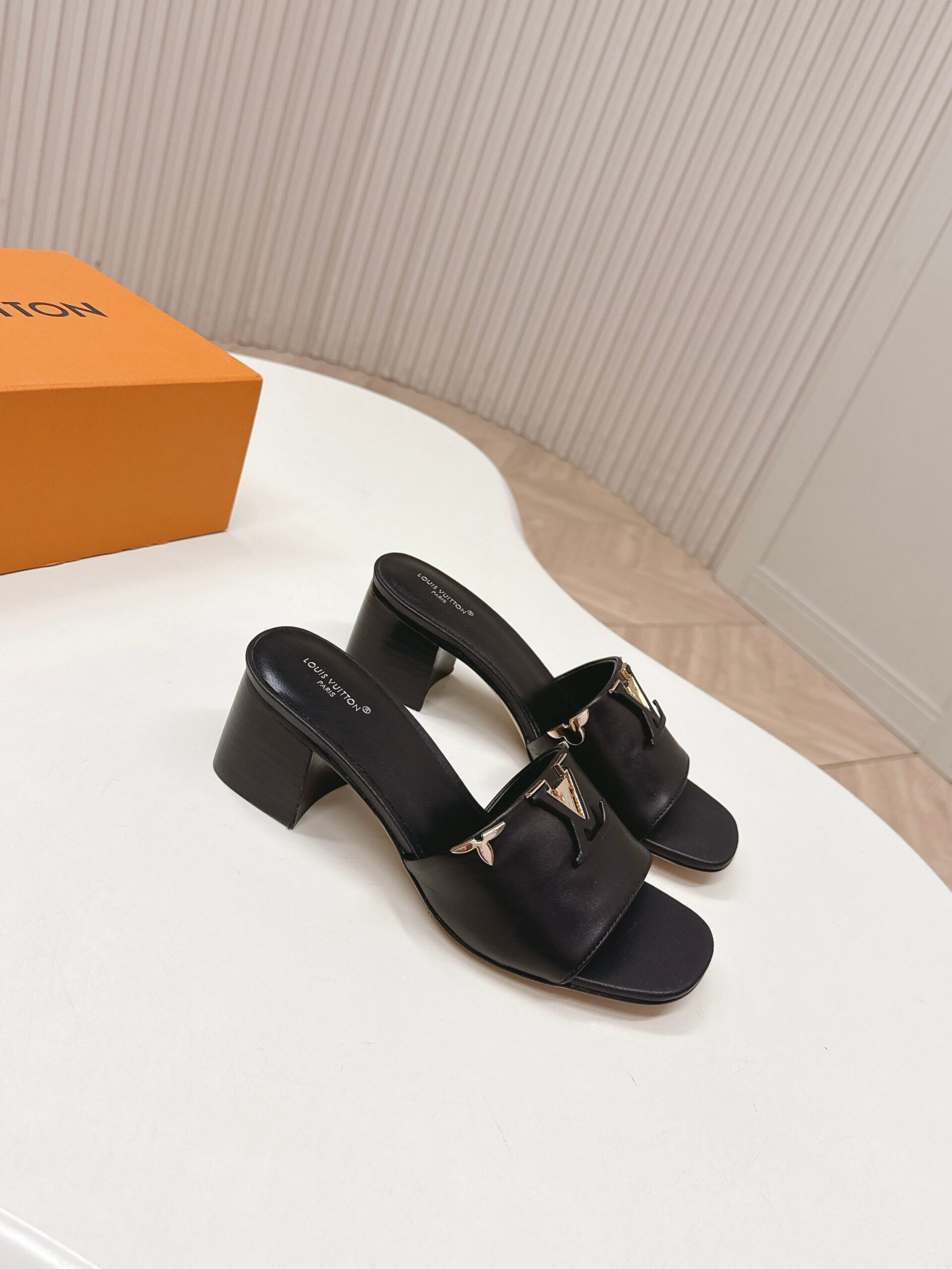 Louis Vuitton LV Isola High-Heeled Sandals - Image 3