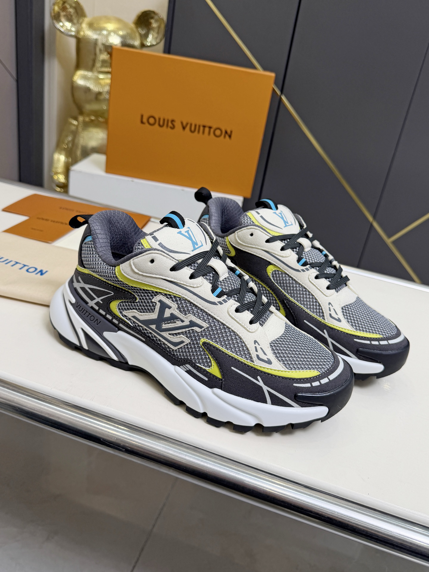 Louis Vuitton RUNNER TATIC sneakers - Image 4