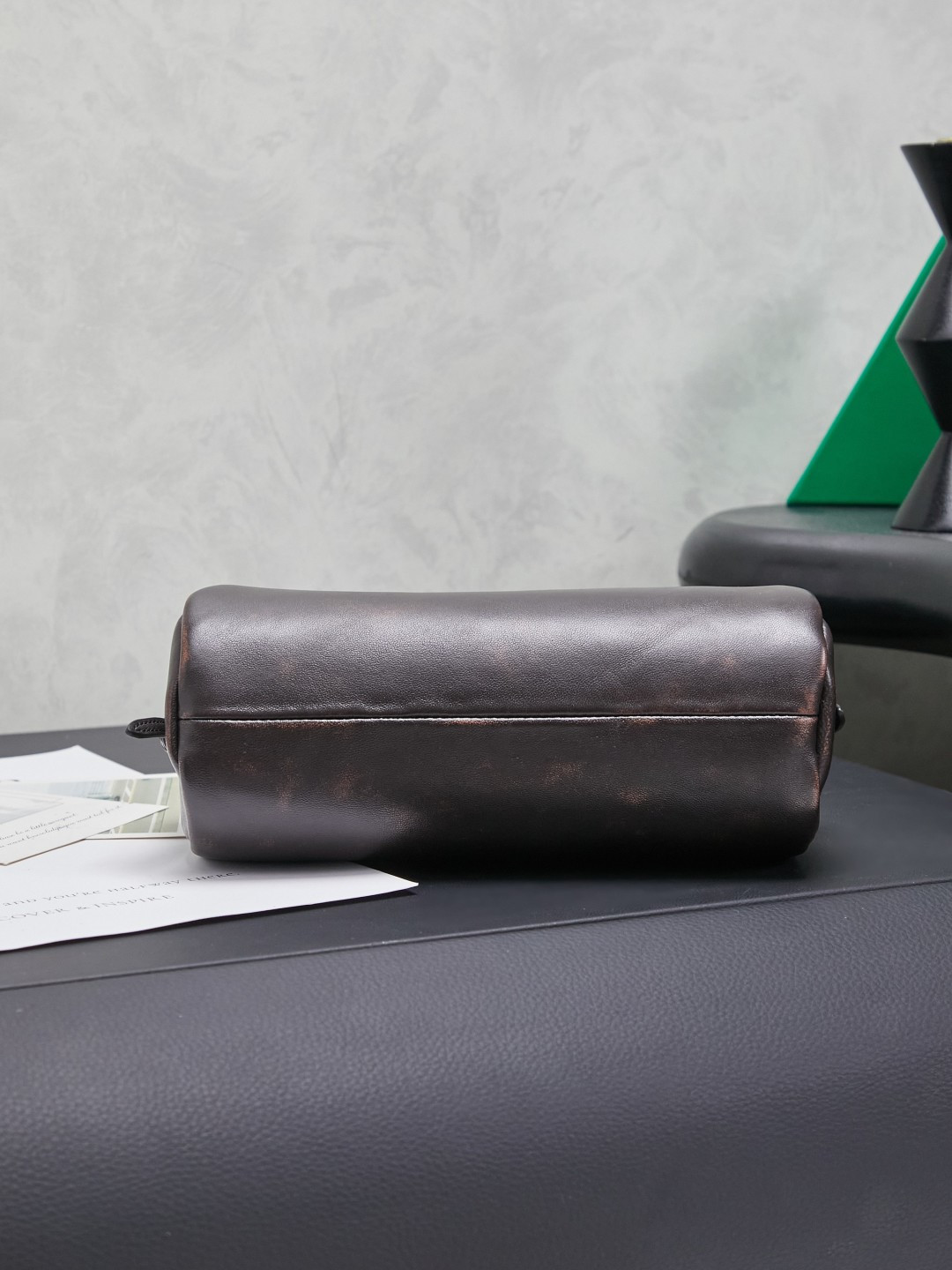 Miu Miu distressed genuine leather cylindrical shoulder bag - Image 4