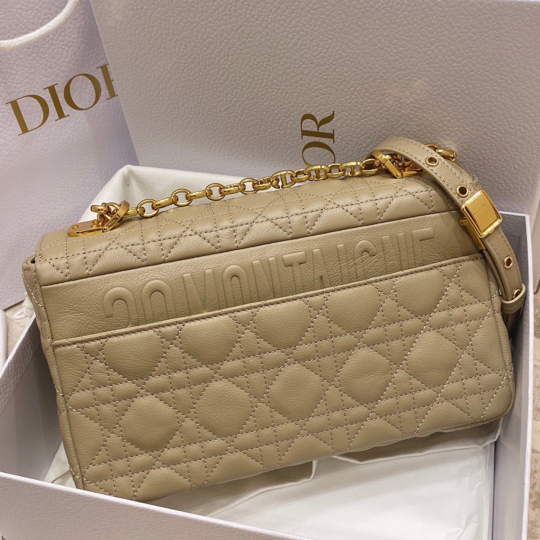 Dior Caro iconic chain bag - Image 3