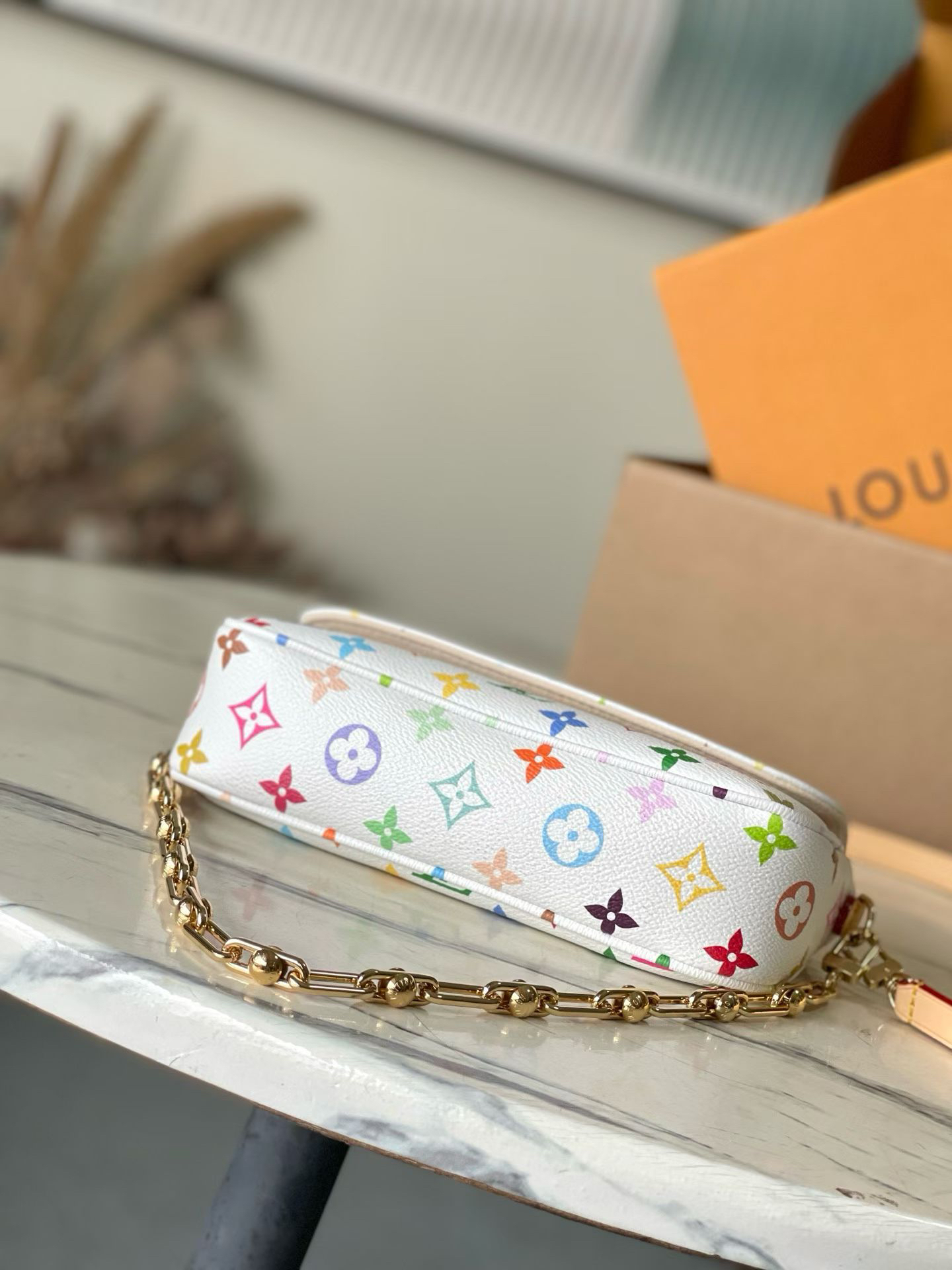 Louis Vuitton × Takashi Murakami collaboration WOC Ivy baguette bag - Image 5