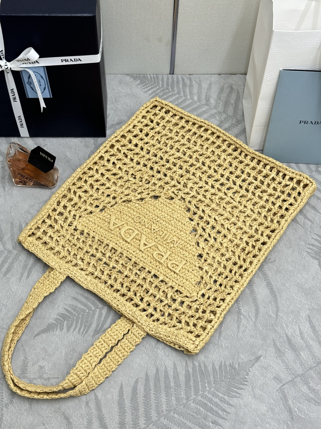 Prada openwork raffia woven tote bag (straw bag) - Image 5