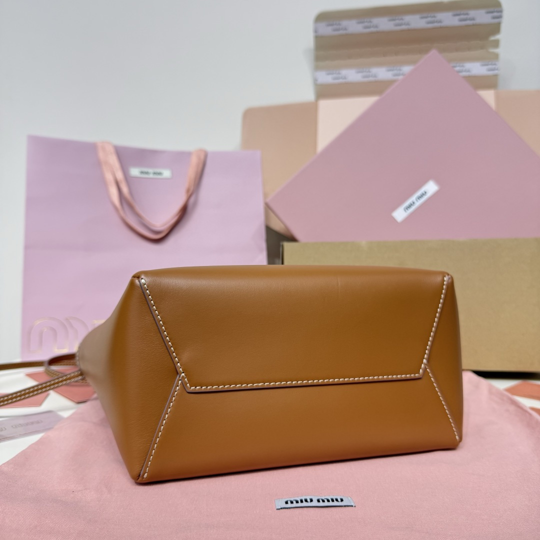 Miu Miu Ivy series small tote bag - Image 5