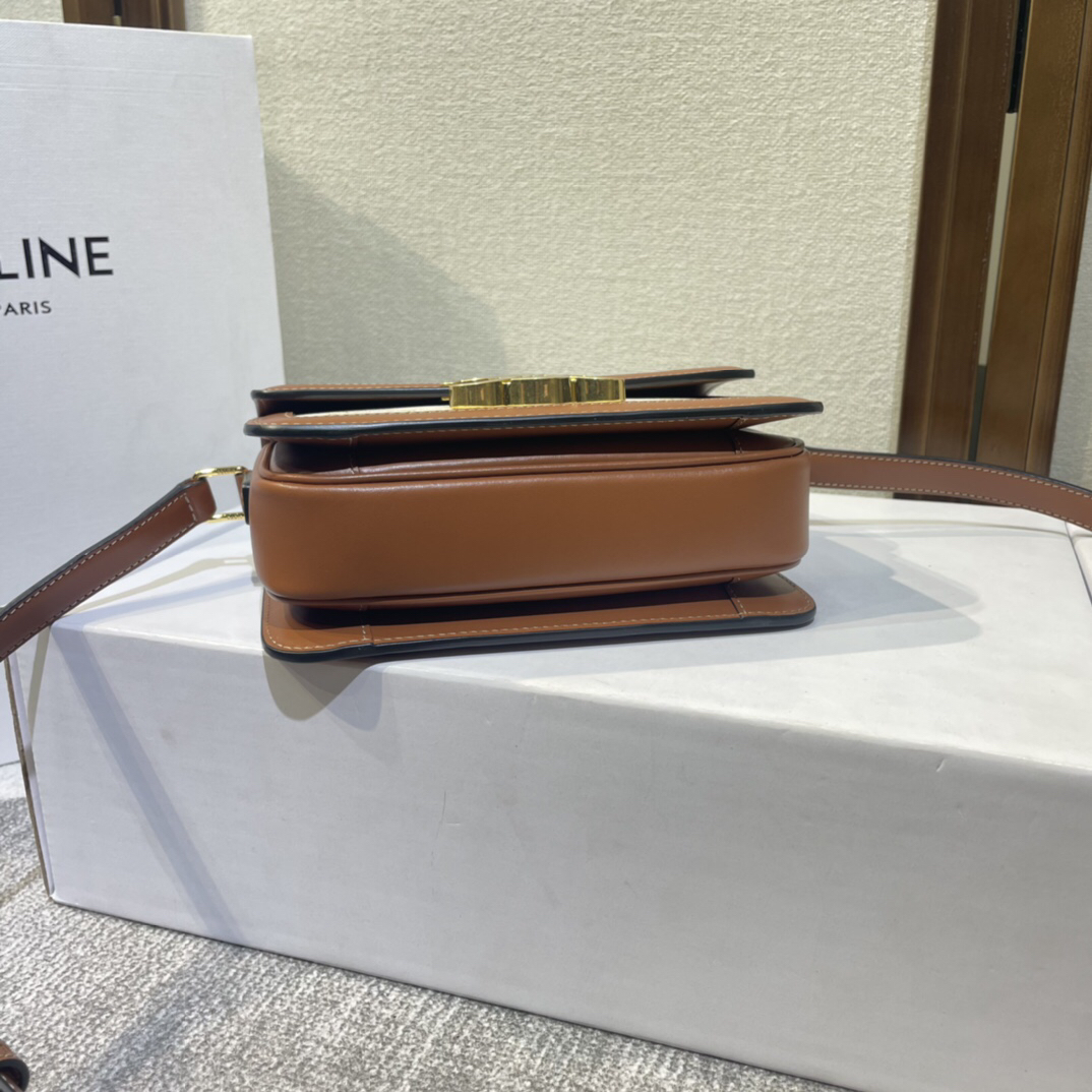 CELINE TRIOMPHE Arc de Triomphe handbags - Image 4