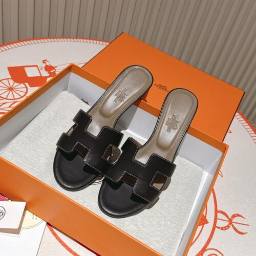 Hermès Oran Classic H-Shaped Flat Sandals