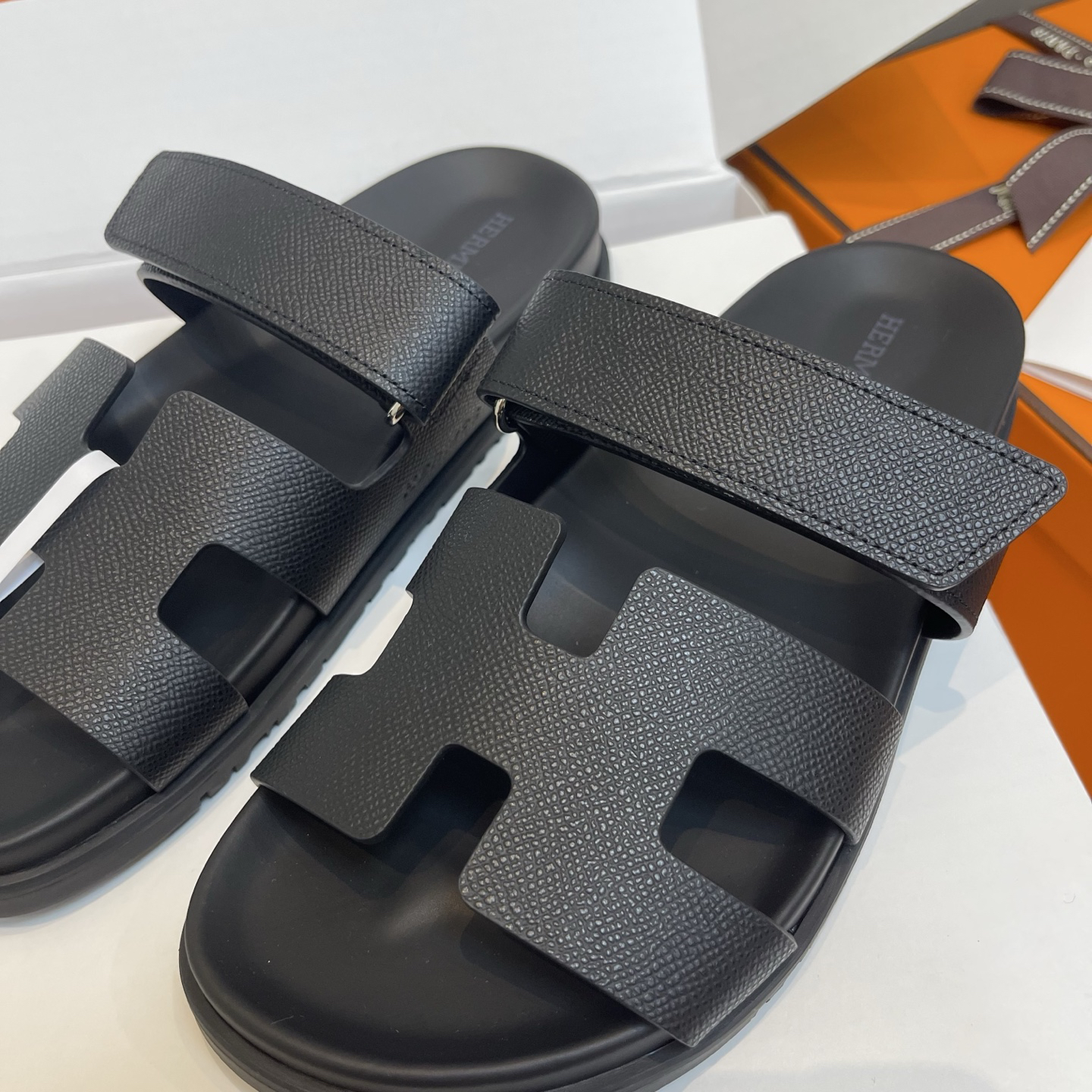 Hermès Chypre series Velcro H-shaped sandals - Image 9