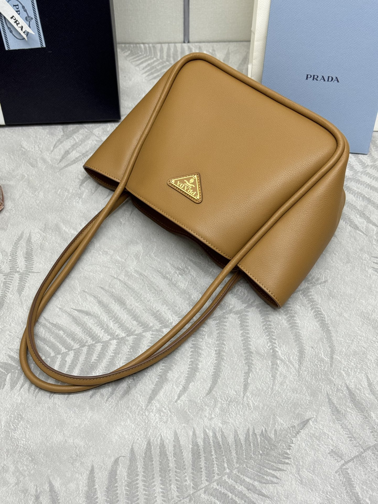 Prada 2026 Genuine Leather (Prada Basket / Underarm Tote) - Image 6