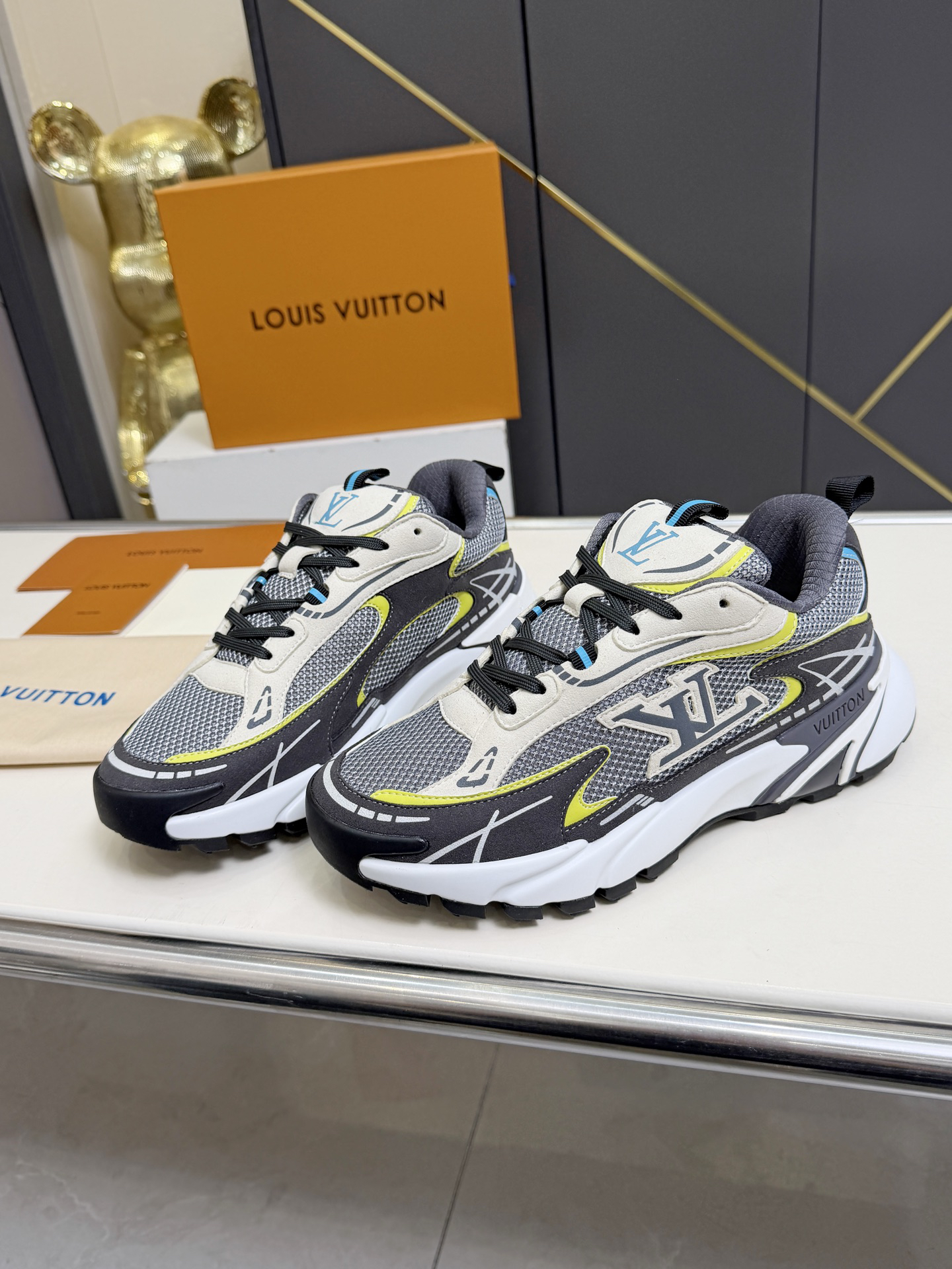 Louis Vuitton RUNNER TATIC sneakers - Image 7