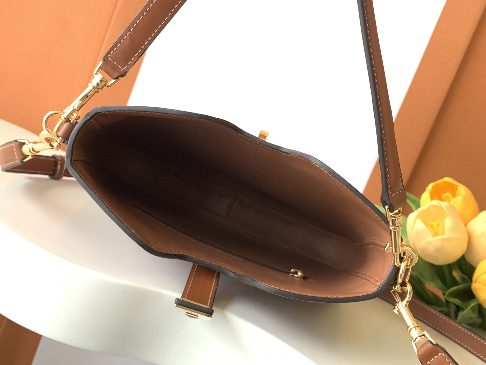 CELINE CAMILLE 16 SOFT handbag - Image 7