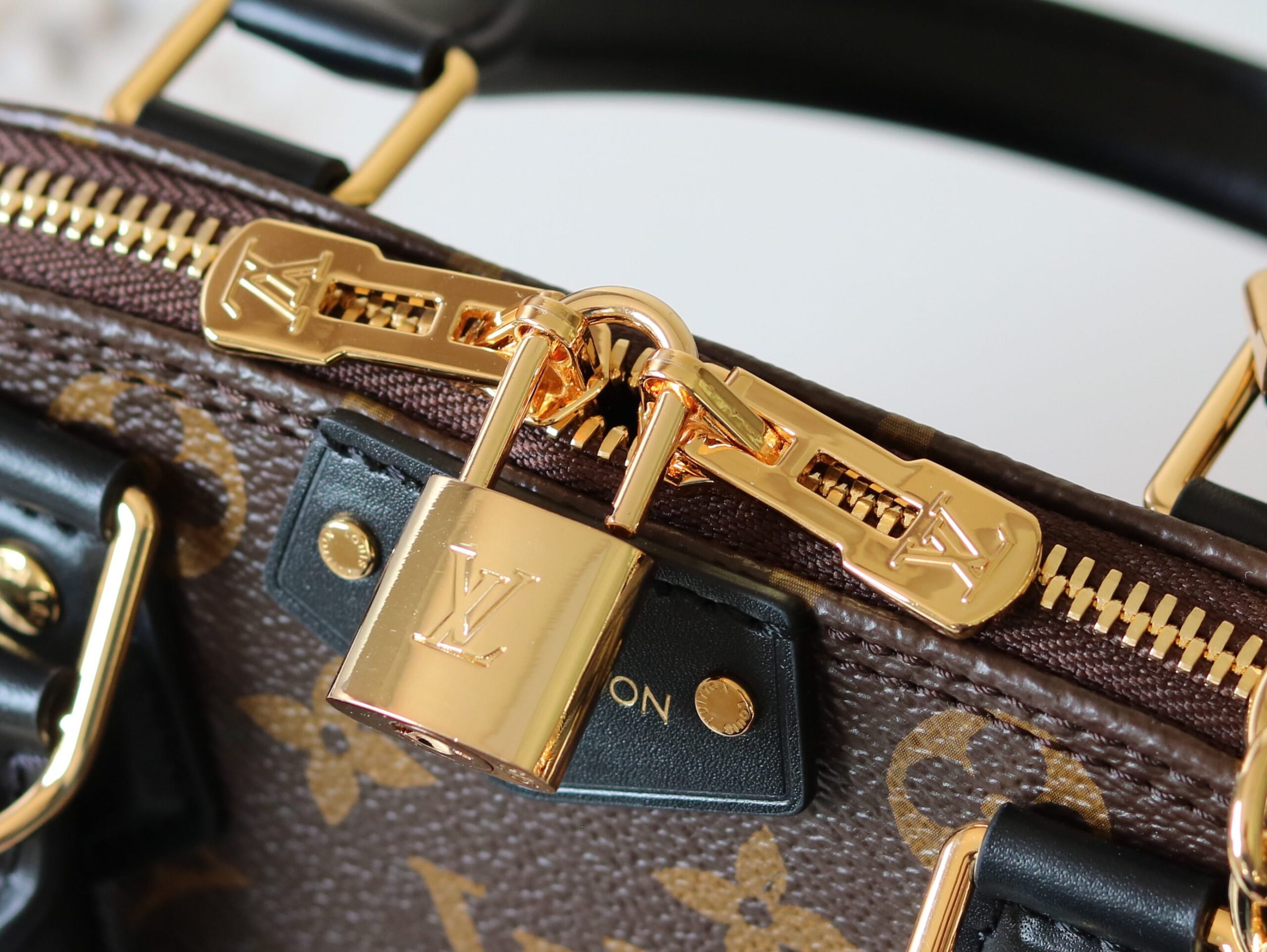 Louis Vuitton Metis East West horizontal messenger bag - Image 9