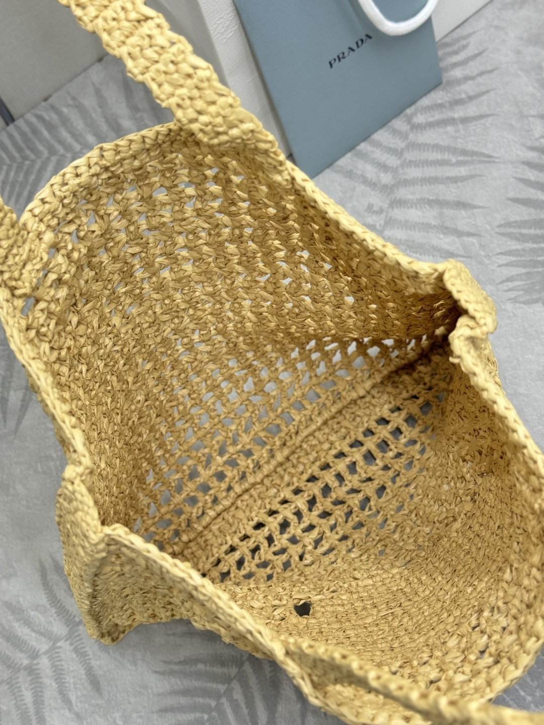 Prada openwork raffia woven tote bag (straw bag) - Image 9