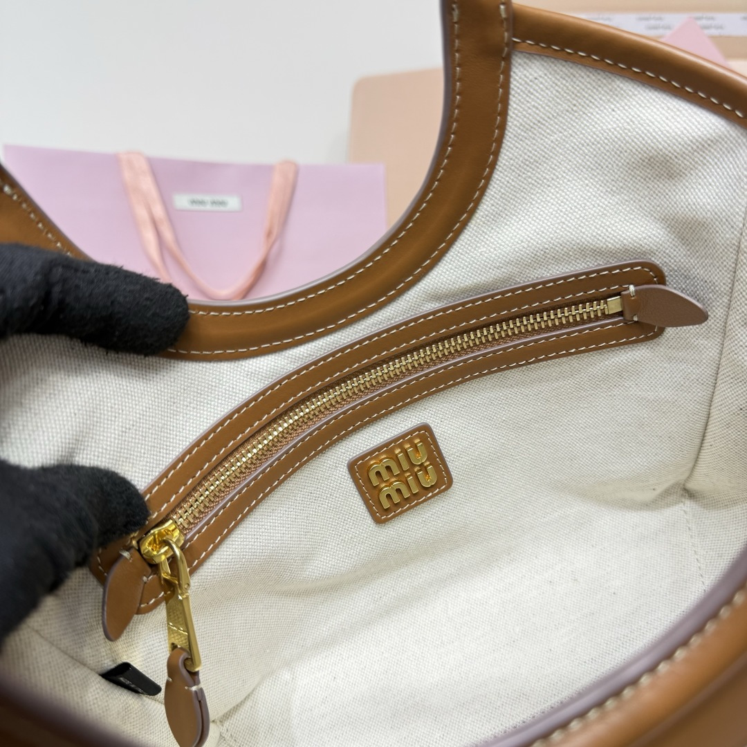 Miu Miu Ivy series small tote bag - Image 9