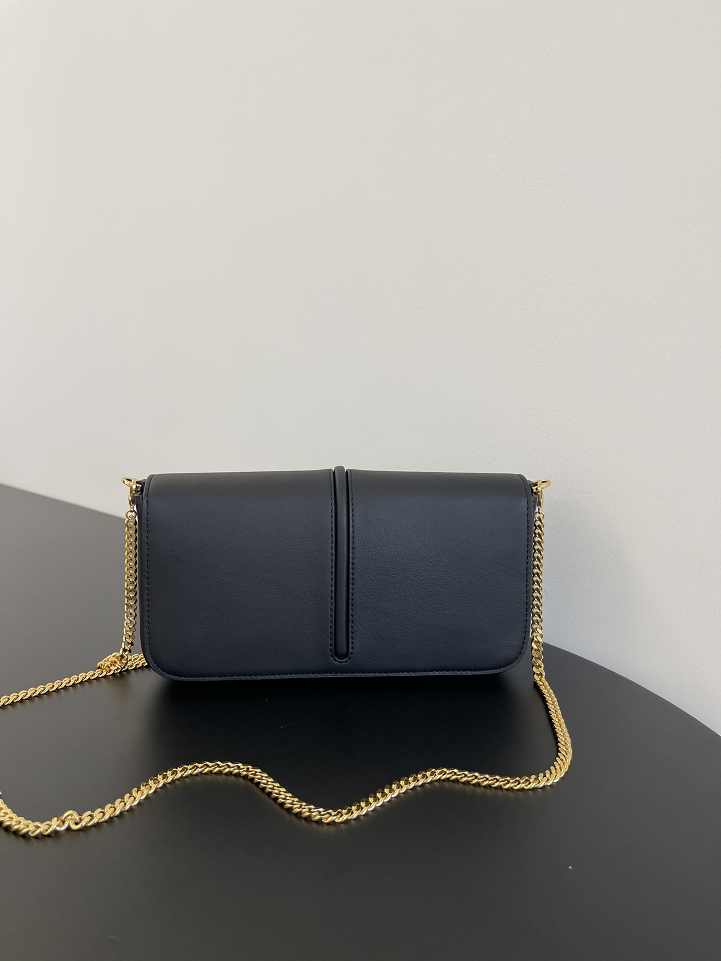 FENDI Fendigraphy Wallet on Chain - Image 13