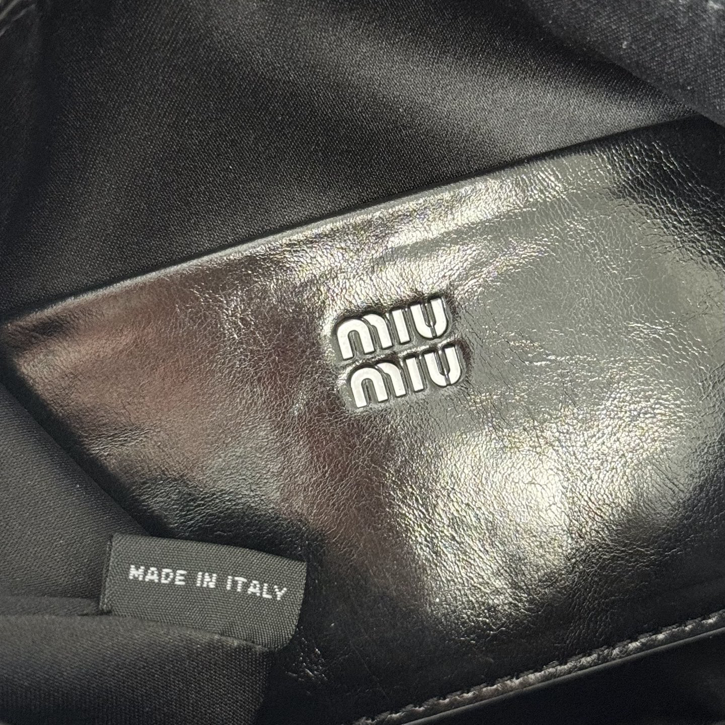 Miu Miu side bow waxed leather underarm bag - Image 10