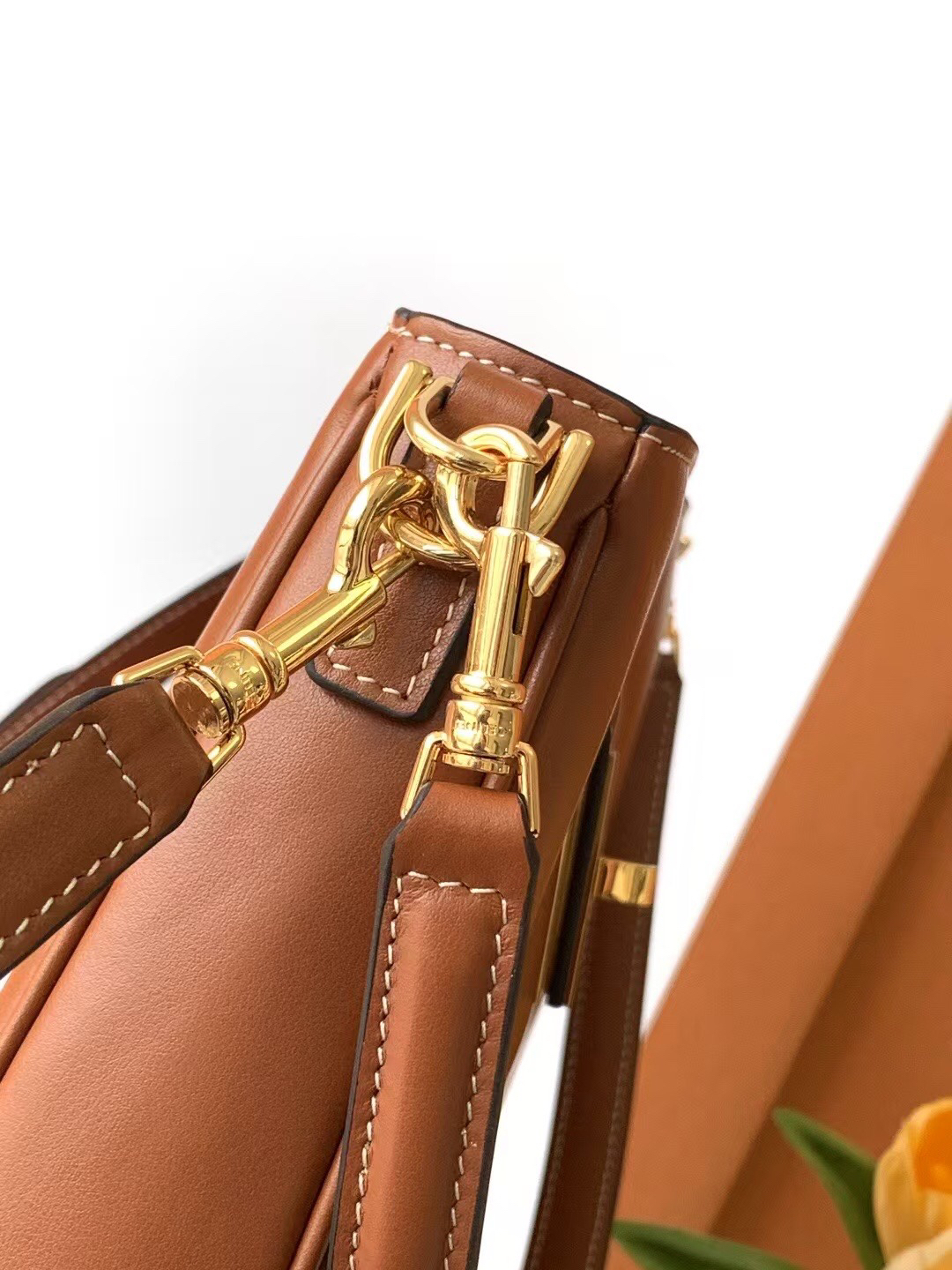 CELINE CAMILLE 16 SOFT handbag - Image 9