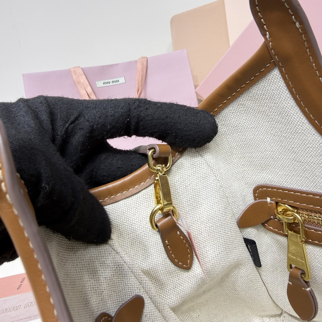 Miu Miu Ivy series small tote bag - Image 11
