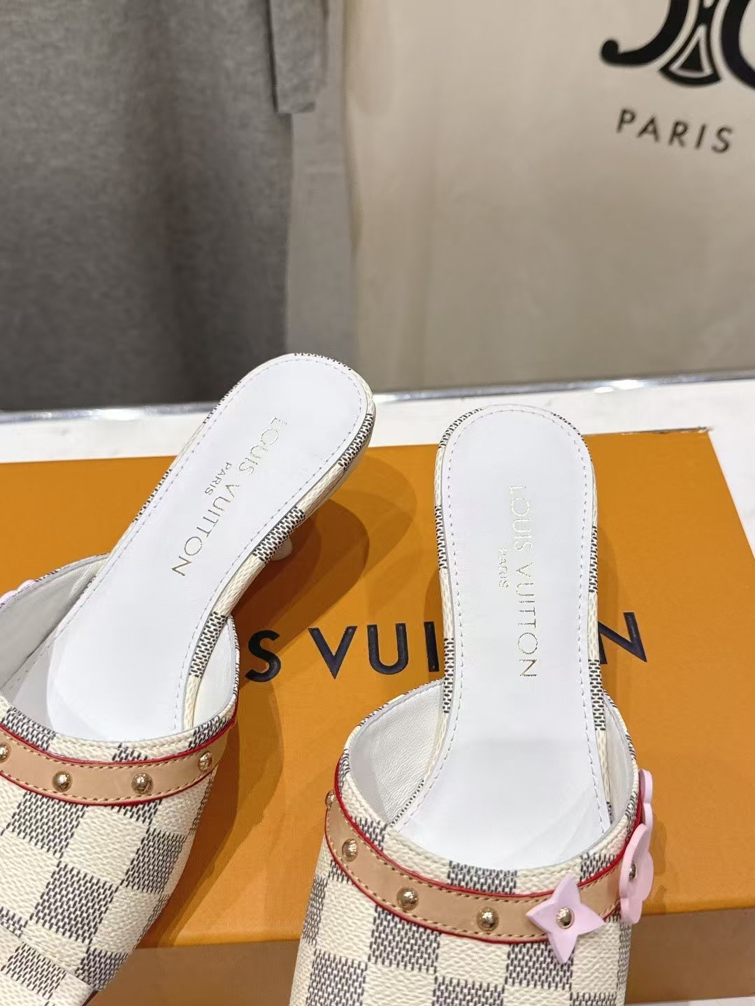 LV 6AM series kitten heel sandals - Image 6