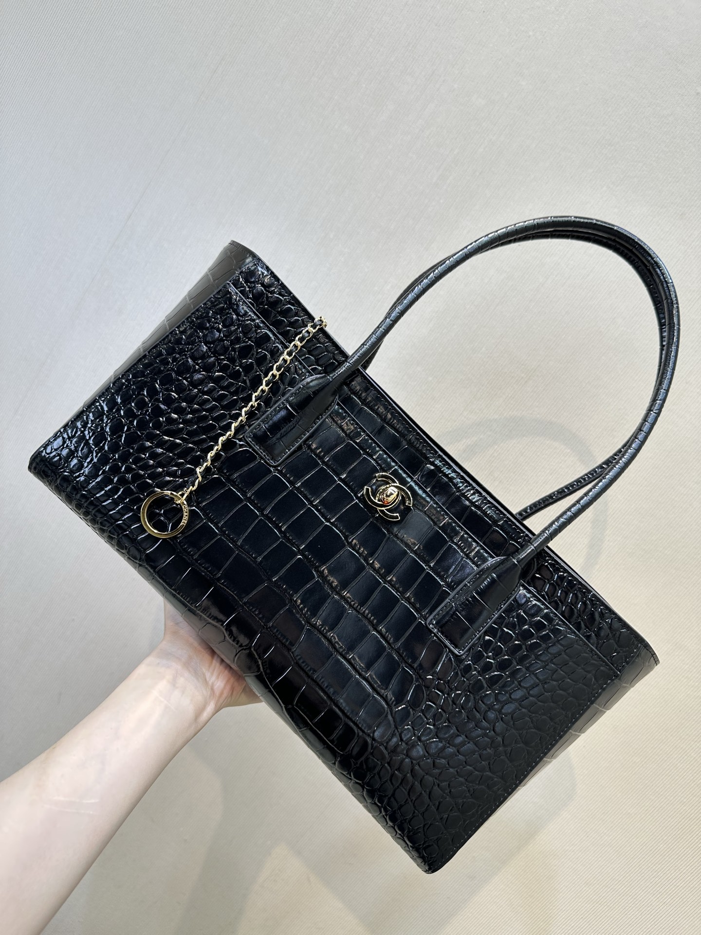 Chanel 26S Crocodile Embossed Cerf Tote Shopping Bag - Image 3