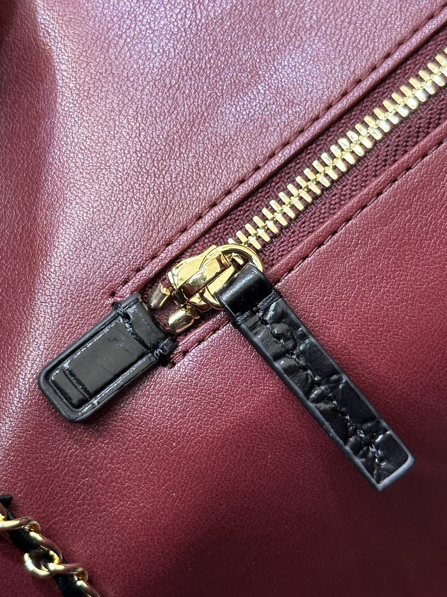 Chanel 26S Crocodile Embossed Cerf Tote Shopping Bag - Image 12