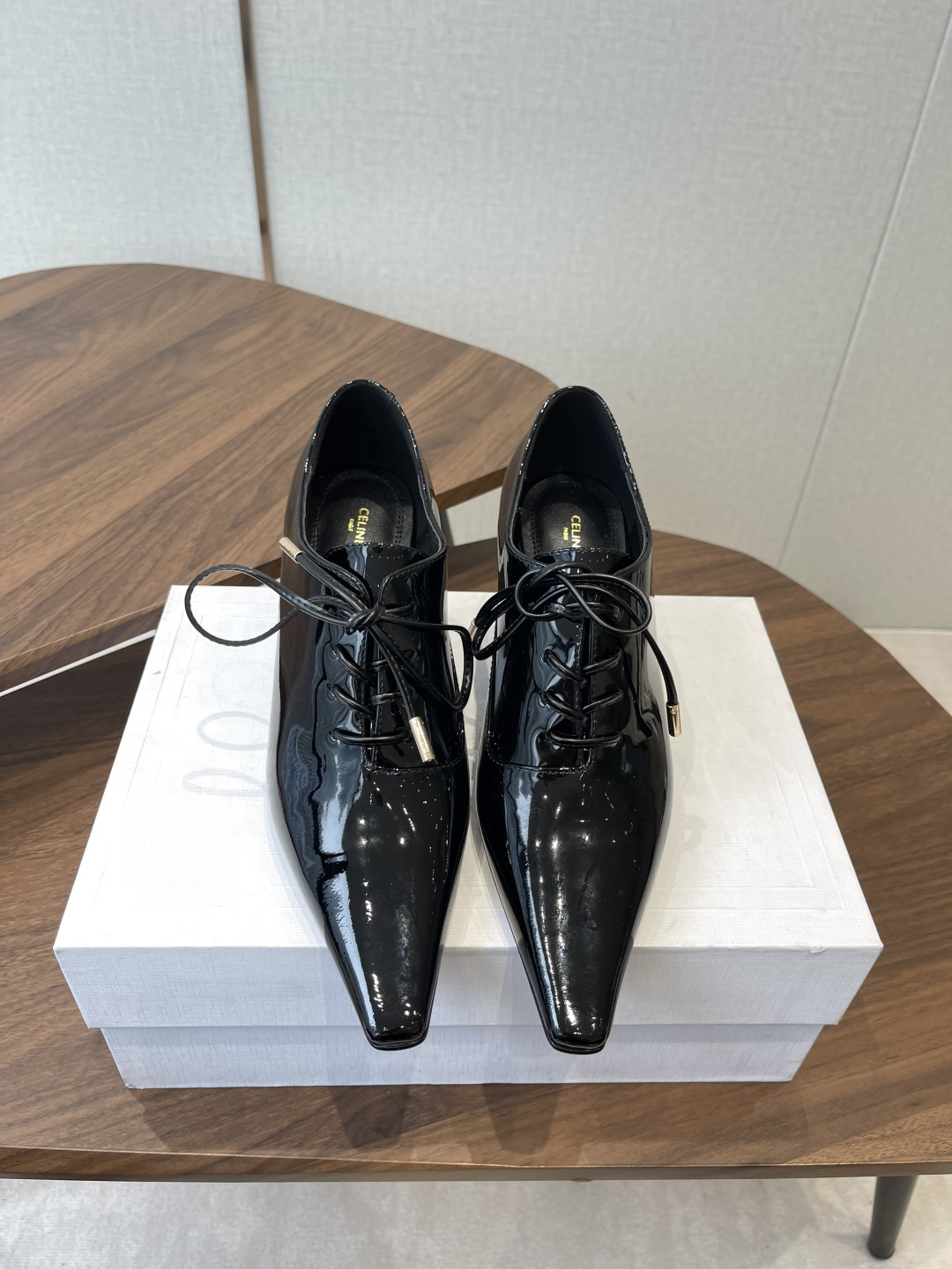 CELINE patent leather pointed-toe lace-up Oxford shoes - Image 4