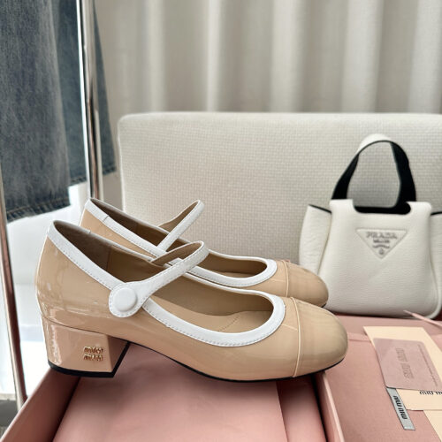 Alternative view of Miu Miu color-blocked Mary Jane flats