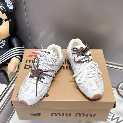 Alternative view of Miu Miu × New Balance Collaboration Retro Distressed Casual Running Shoes for Couples