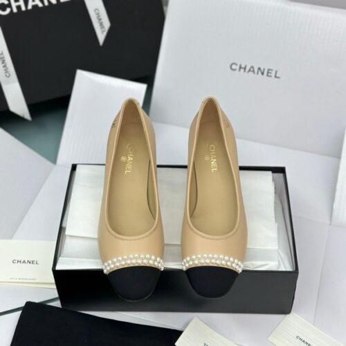 Alternative view of CHANEL pearl-embellished high-heeled shoes
