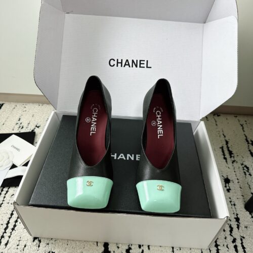 Alternative view of CHANEL color-blocked square-toe chunky heel high heels
