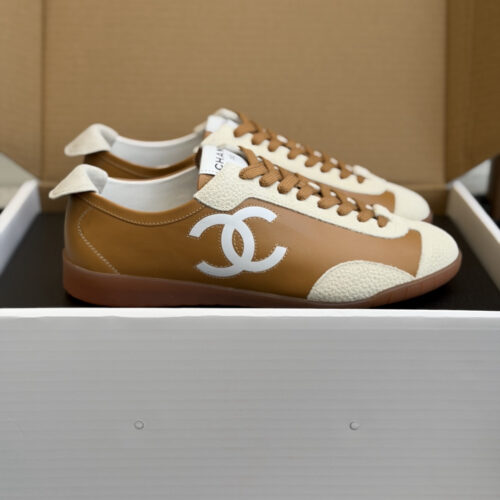 Alternative view of CHANEL Retro Color Block German Training Casual Sneakers