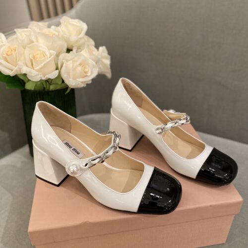 Alternative view of Miu Miu color-blocked pearl chain Mary Jane chunky heels